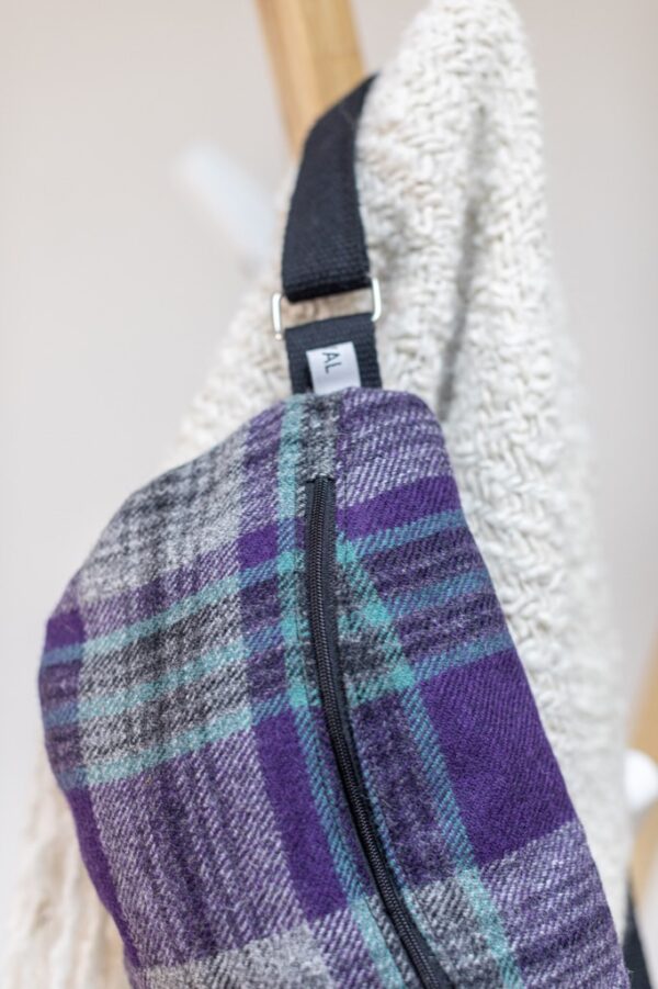 Sac Banane écossais violet – Image 2